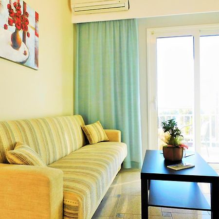 Arisvi All Seasons Hotel Skala Kallonis Exterior foto